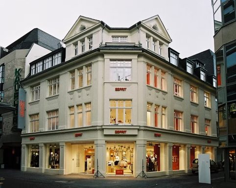 Retail - FLAGSHIP STORE BONN
